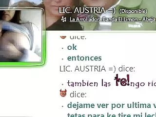 Ladyboy Phatida trekt zich af en gratis sm porno zuigt lul