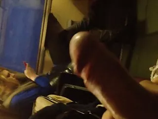 Libidineuze oma Kelly Leigh neemt zijn lange lul bondage pornofilm hard en diep