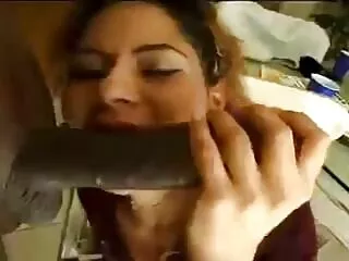Lily Dixon moet ruige seks en buiten bondage nemen voor een bondage soft porno ritje naar huis